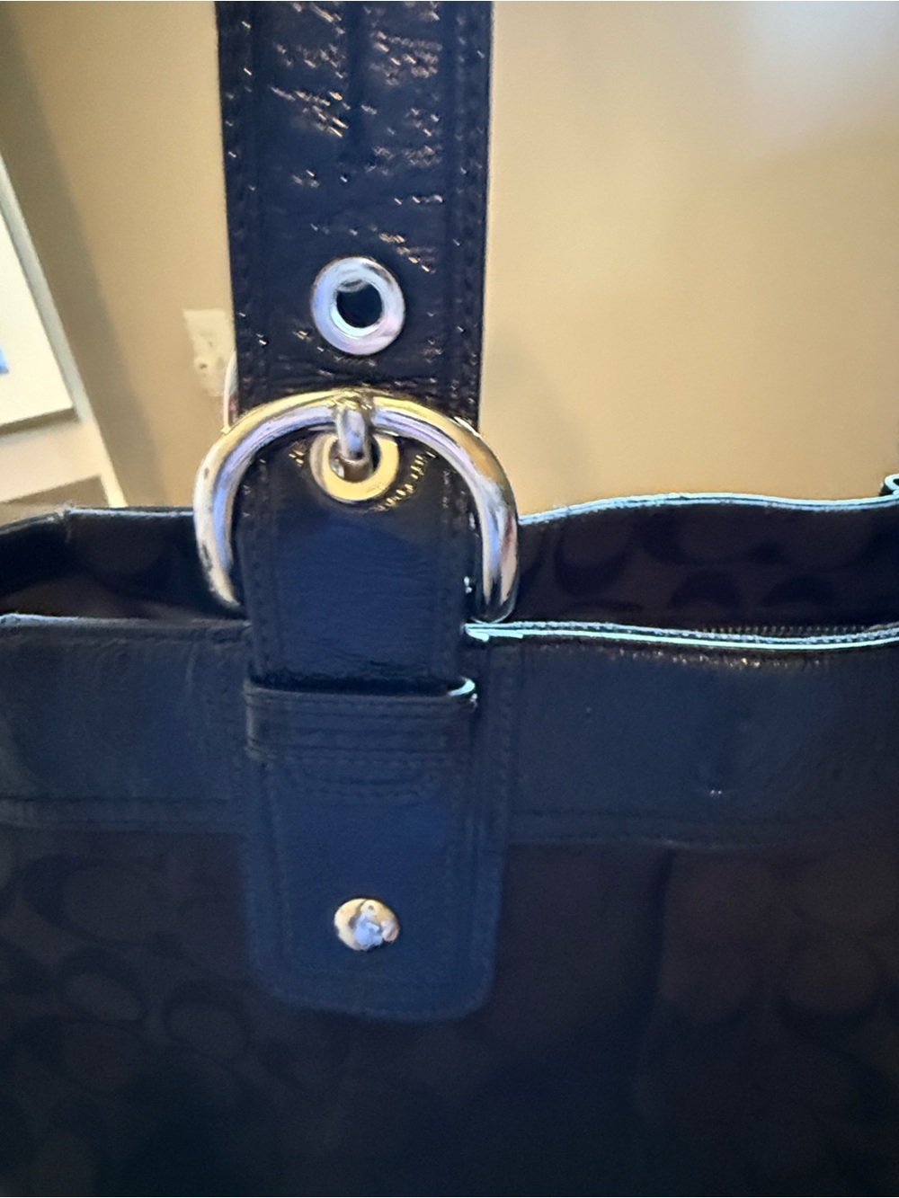 Coach pleated Soho in Black Signature - Picture 5 of 16